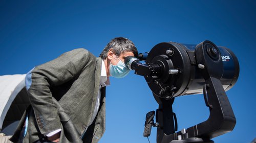 Día de la Astronomía: Ministerio de Ciencia presenta “mapa ciudadano” de la contaminación lumínica