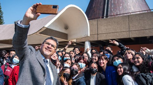 Autoridades del Ministerio de Ciencia se reunieron con estudiantes de diferentes regiones del país que ingresaron a la universidad mediante cupo Explora-UNESCO